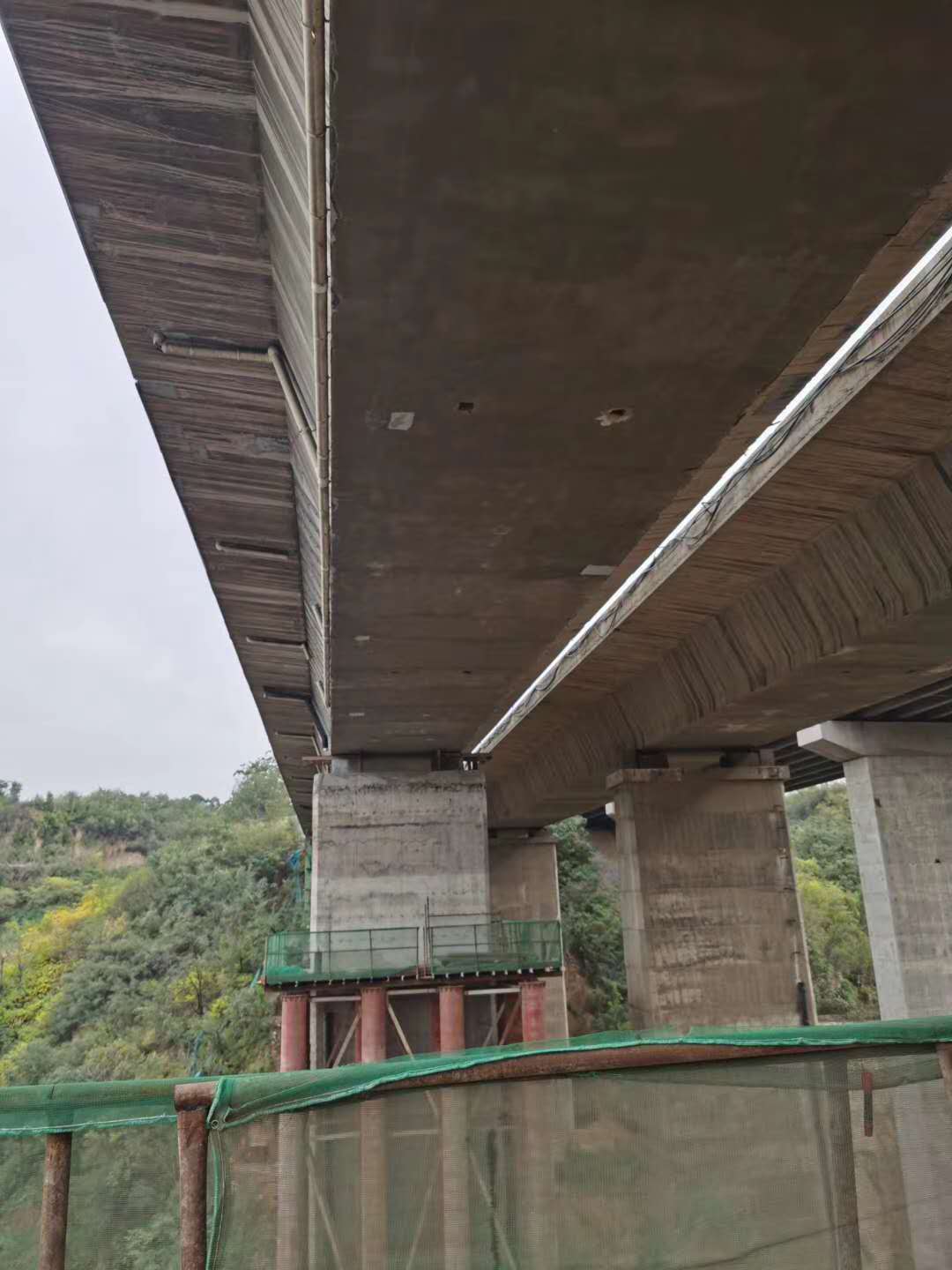 青浦桥梁加固前制定可行设计方案图并用对施工方法